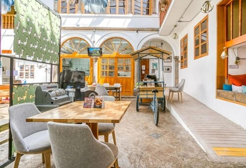 בית מלון כפרי Socialtel Plaza De Armas Cusco Formerly Selina Plaza De Armas Cusco