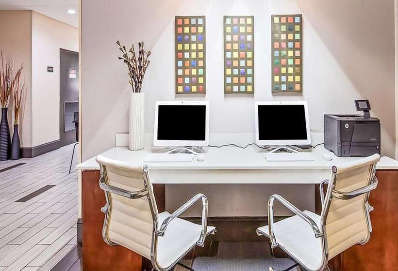 ホテル Sonesta Essential Orlando