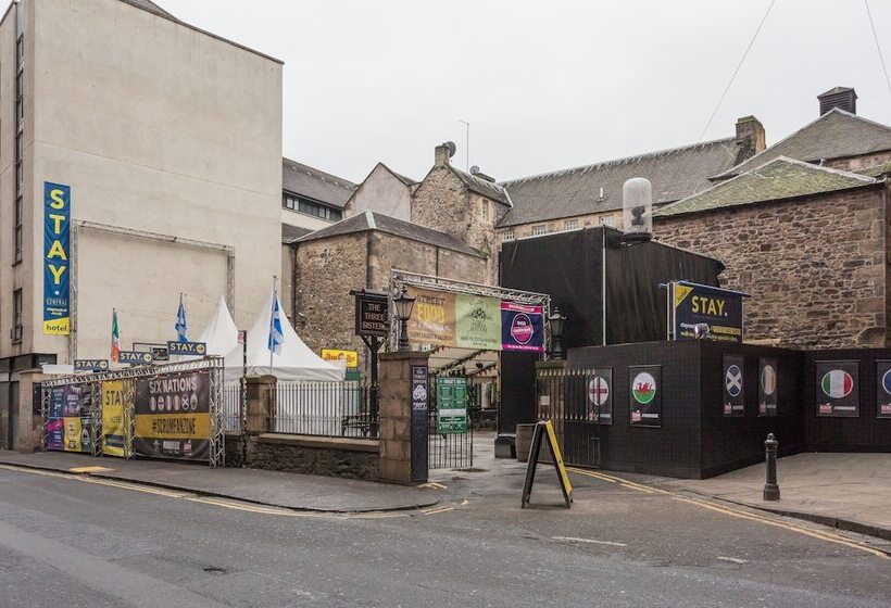 בית מלון כפרי Stay Central