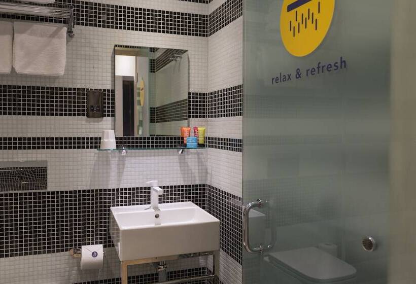 בית מלון כפרי Stay Central