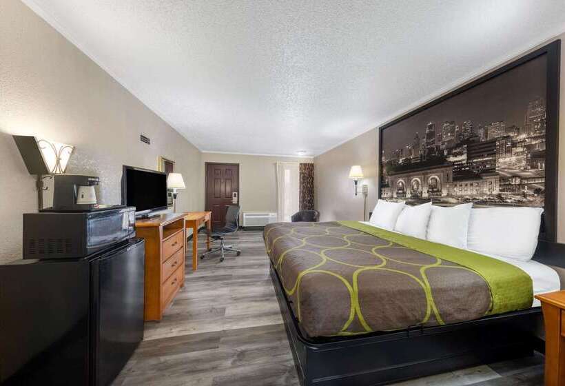 فندق Super 8 By Wyndham Kansas City Airport North