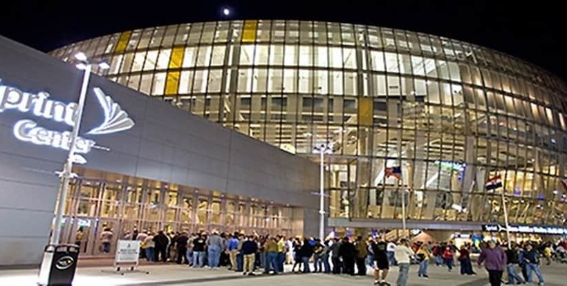 فندق Super 8 By Wyndham Kansas City Airport North