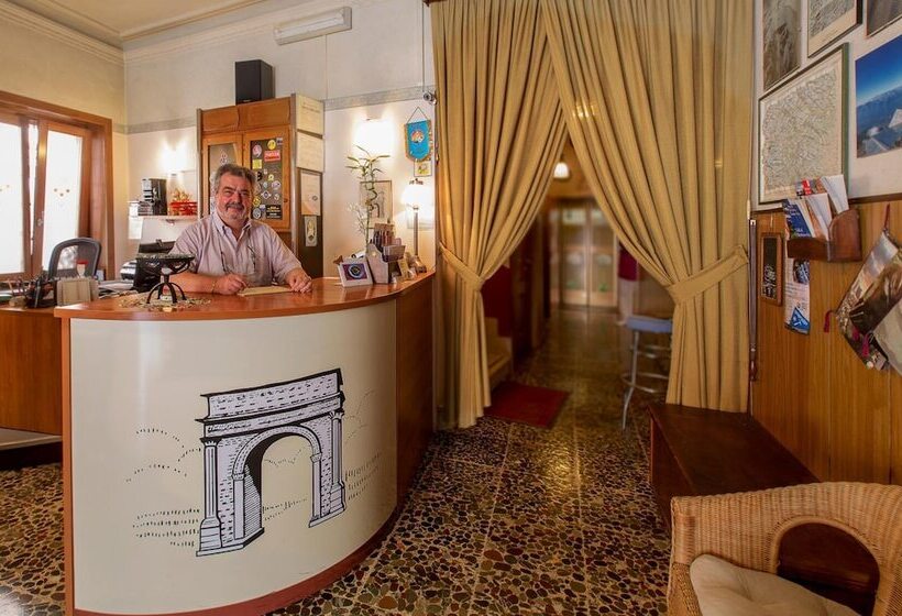 酒店 Susa & Stazione