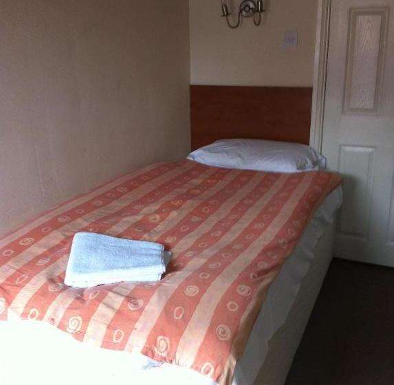 Отель The Black Horse Inn