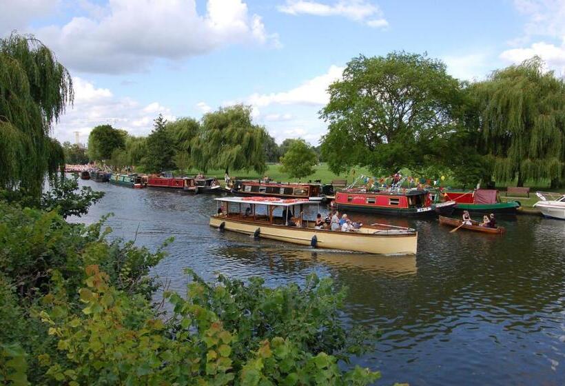 ホテル The New Inn