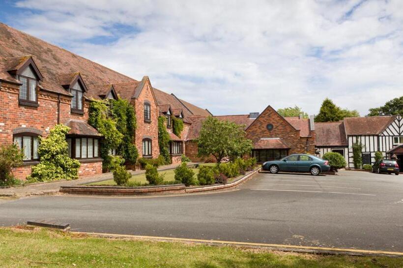 ホテル The Pear Tree Inn & Country