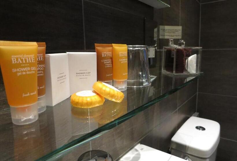 Отель The Studley