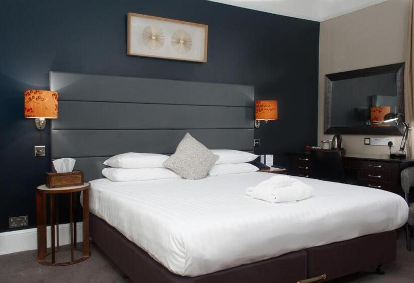 Отель The Studley