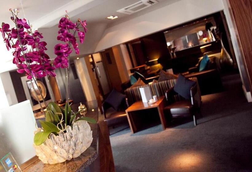 Отель The Studley