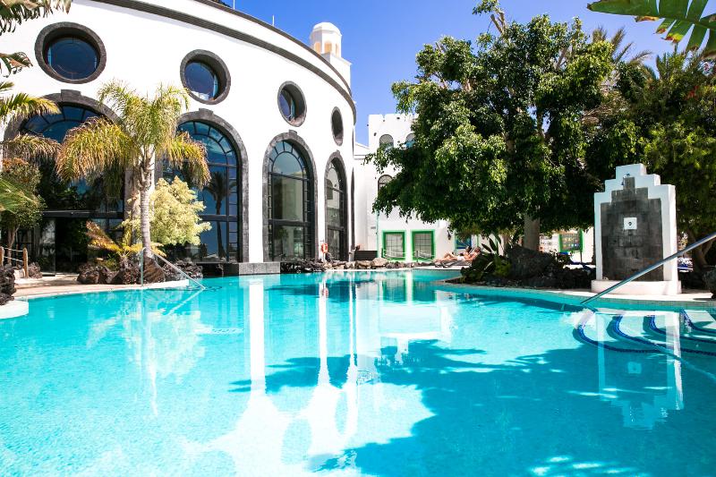 Отель LIVVO Volcán Lanzarote