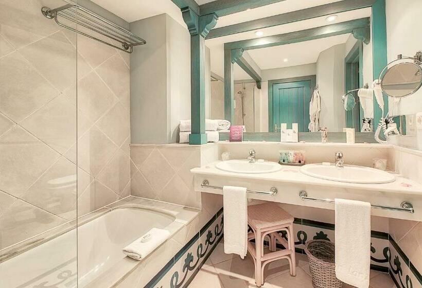 Отель LIVVO Volcán Lanzarote