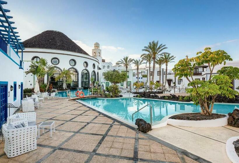 Отель LIVVO Volcán Lanzarote