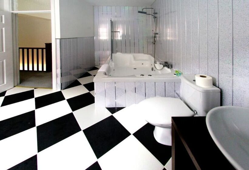 فندق Three Queens