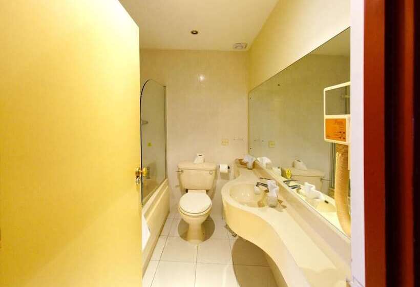 فندق Three Queens