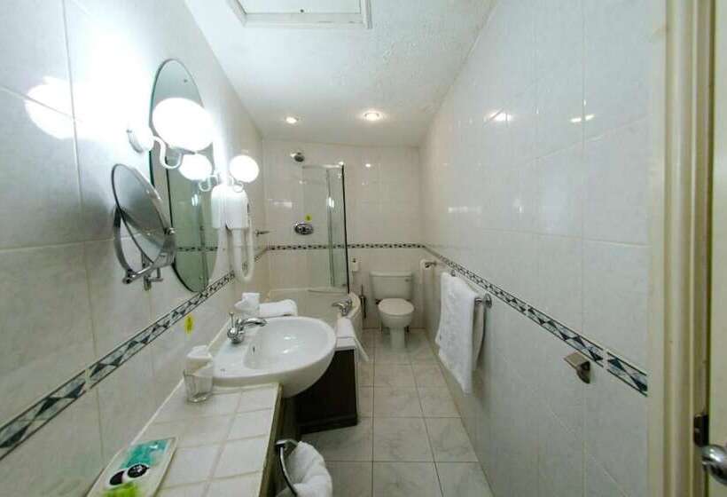 فندق Three Queens