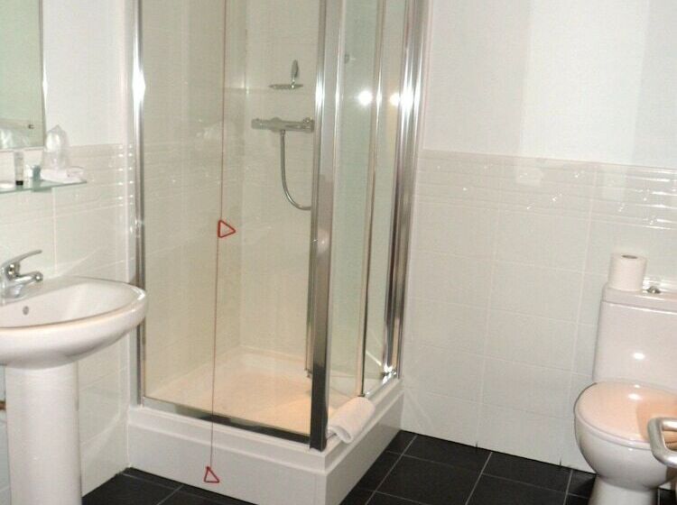 فندق Three Queens