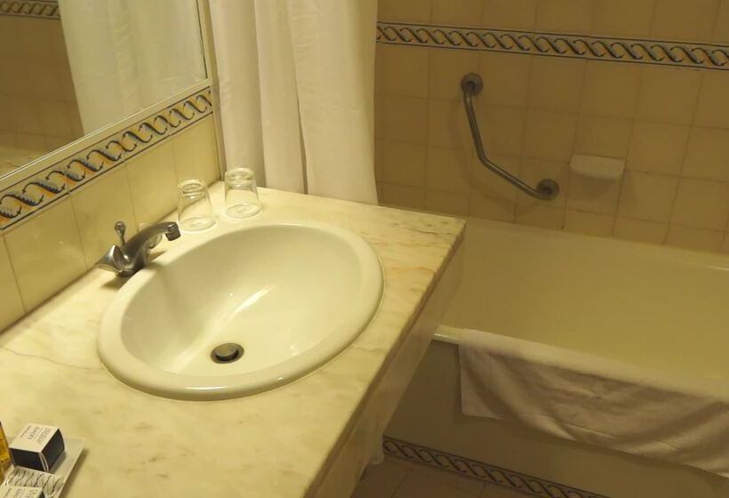 هتل Tivoli Carvoeiro