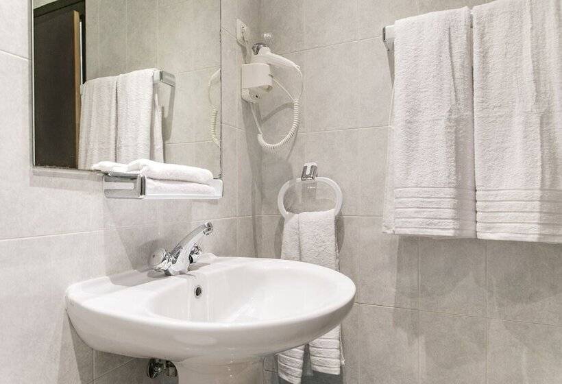 ホテル Torremolinos Centro By Croma