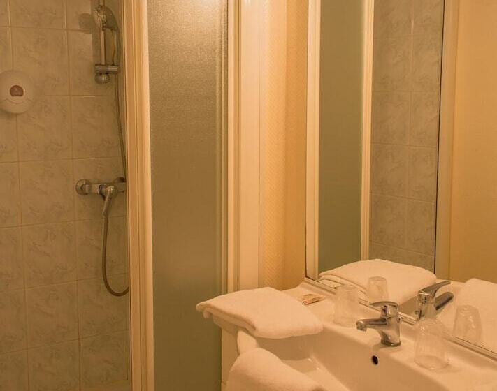 Отель Val De Loire