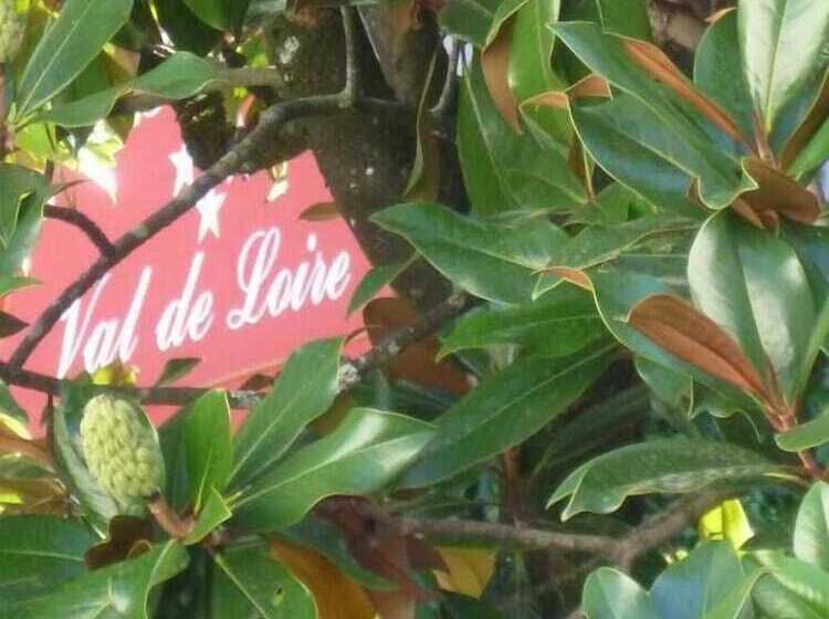 Отель Val De Loire