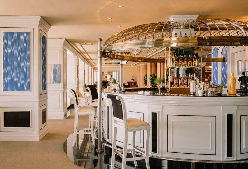 Отель Victoria Gran Meliá