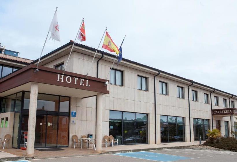 فندق Villa De Almazan