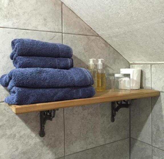 Отель Westbury House