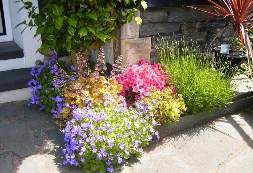 Отель Westbury House