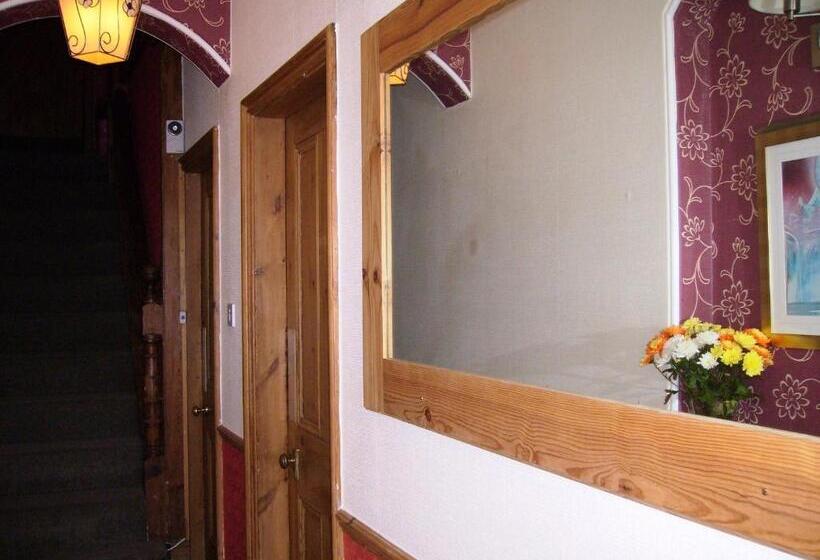 Отель Westbury House