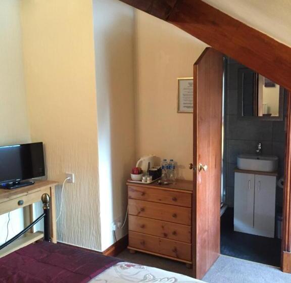 Отель Westbury House