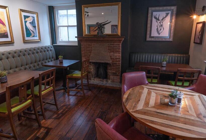 ホテル White Hart Inn