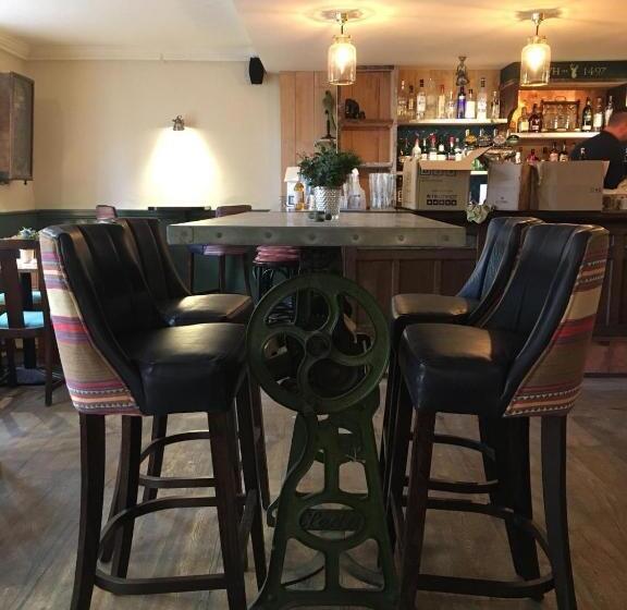 ホテル White Hart Inn