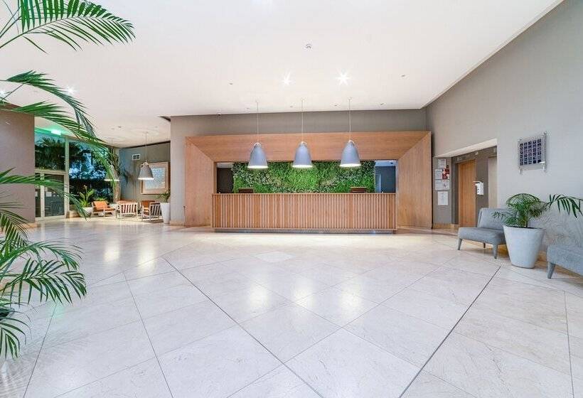 בית מלון כפרי Yellow Praia Monte Gordo