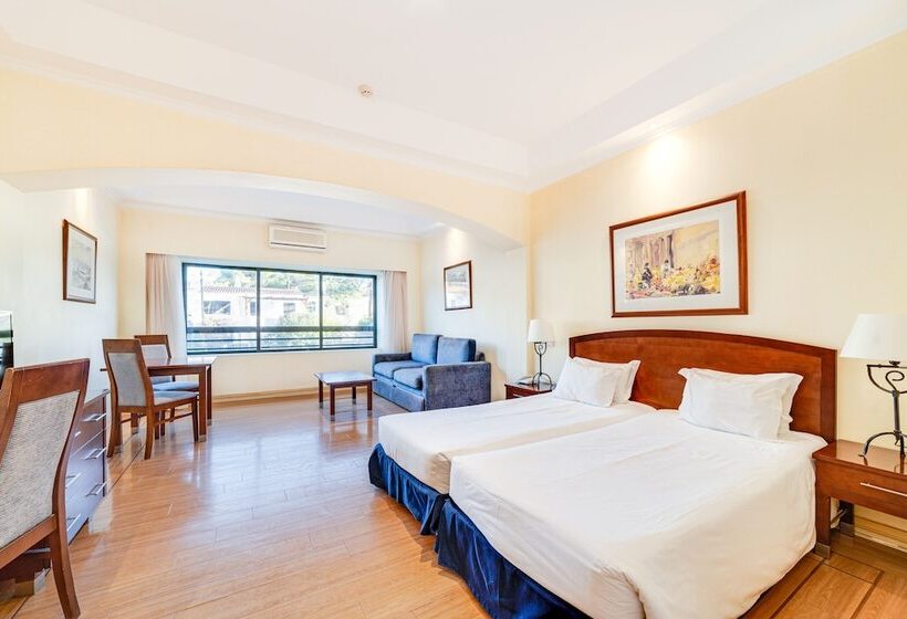 בית מלון כפרי Yellow Praia Monte Gordo