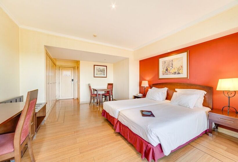 בית מלון כפרי Yellow Praia Monte Gordo