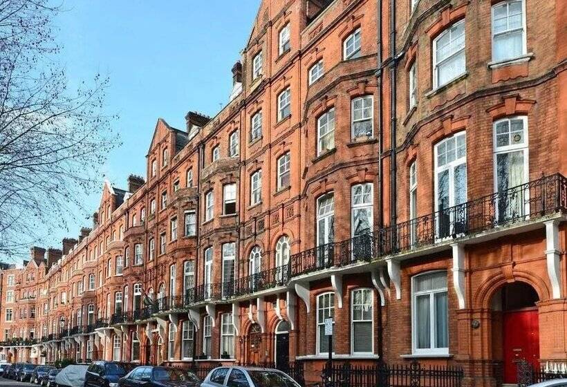 Kensington Court