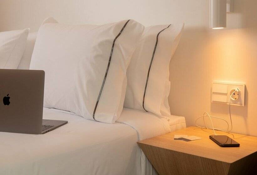 L'Azure Hotel 4* Sup