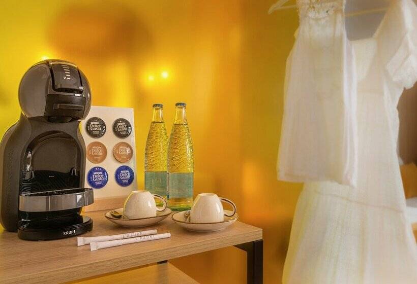 L'Azure Hotel 4* Sup