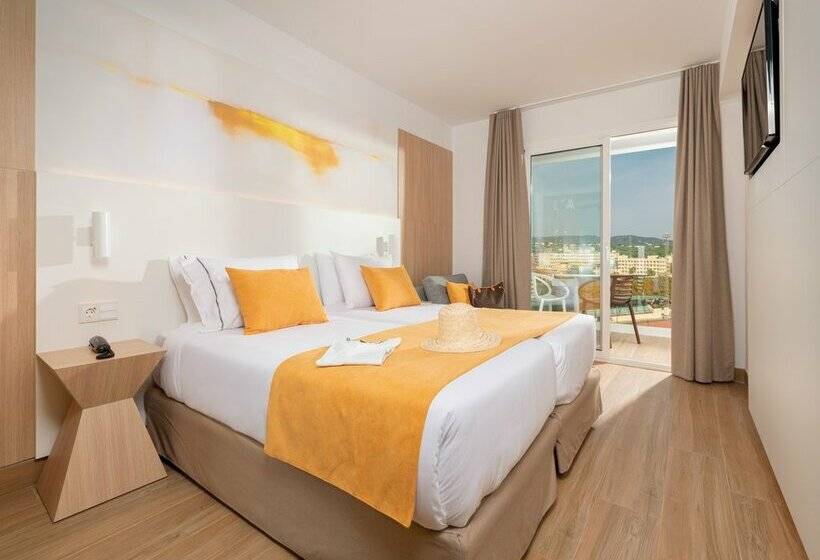 L'Azure Hotel 4* Sup