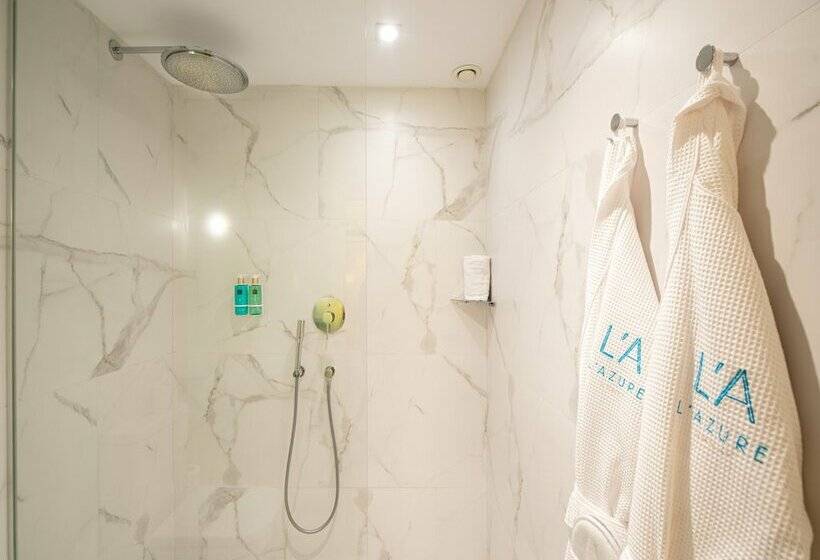 L'Azure Hotel 4* Sup