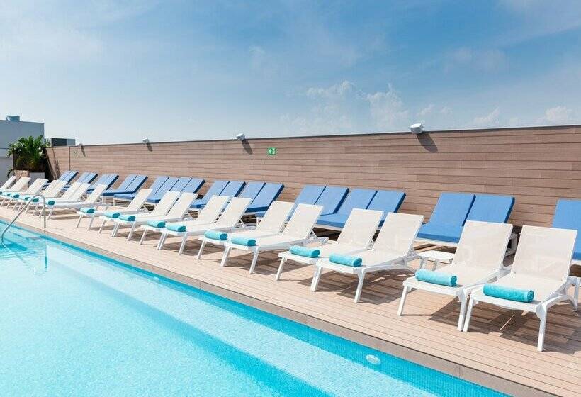 L'Azure Hotel 4* Sup