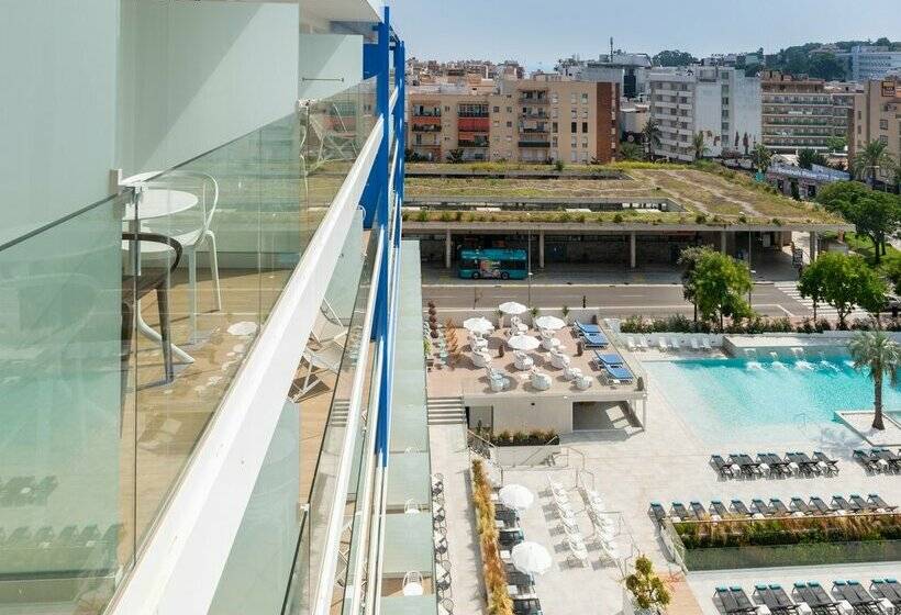 L'Azure Hotel 4* Sup