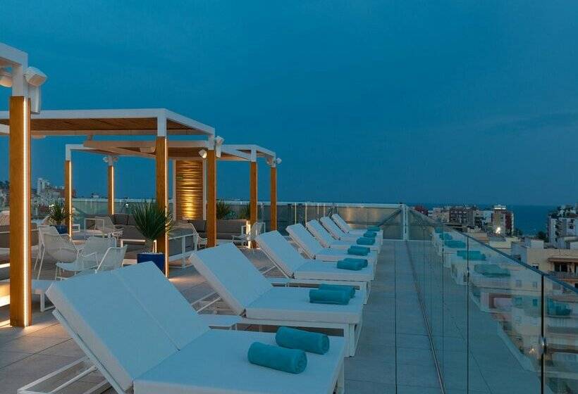 L'Azure Hotel 4* Sup