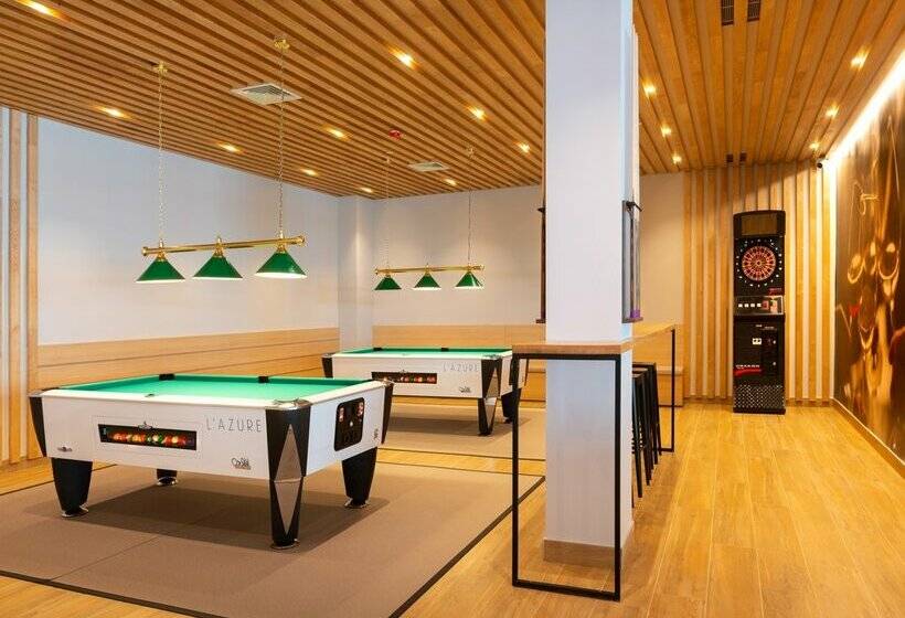 L'Azure Hotel 4* Sup