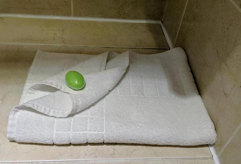 London Beach Country Hotel & Golf Club