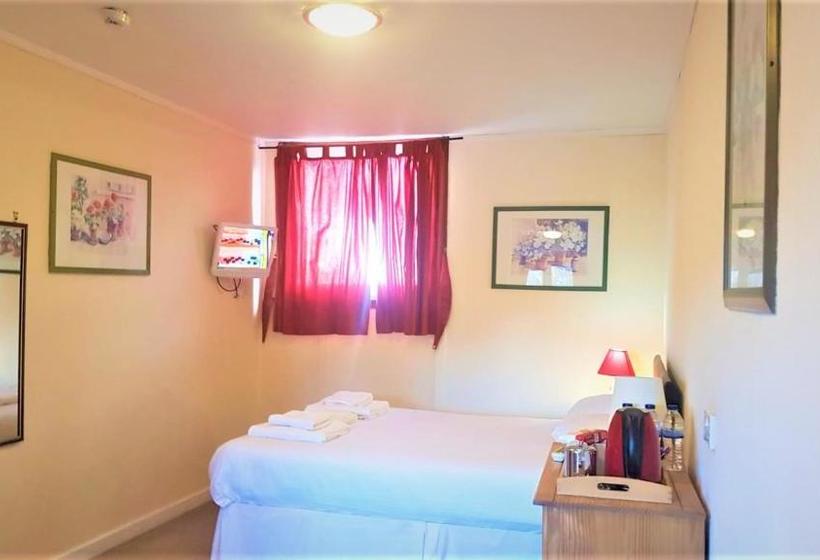 هتل The Marine  Invergordon