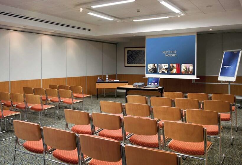 Отель Ibis Styles Barcelona Sant Joan Despi