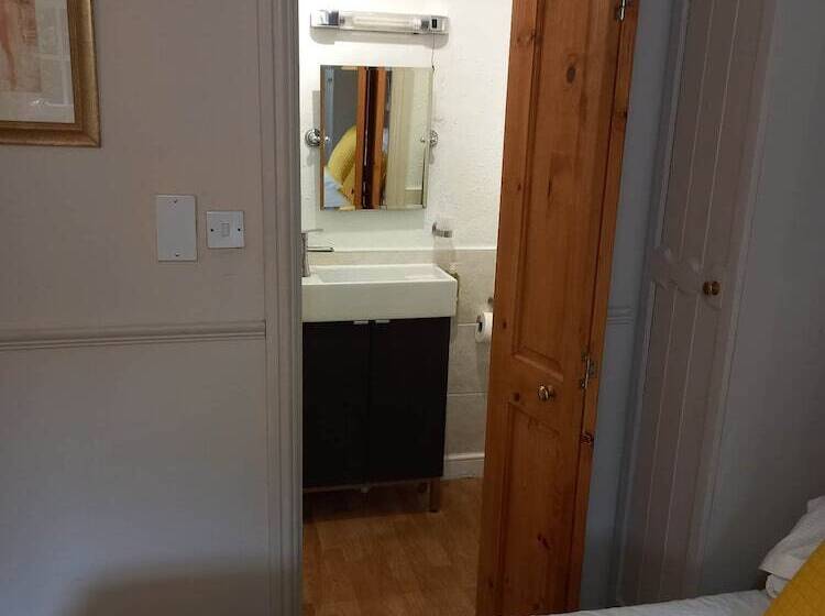 ペンション Virginia Cottage Guest House