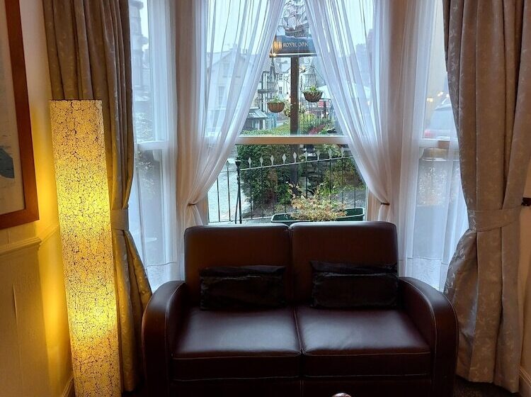 ペンション Virginia Cottage Guest House