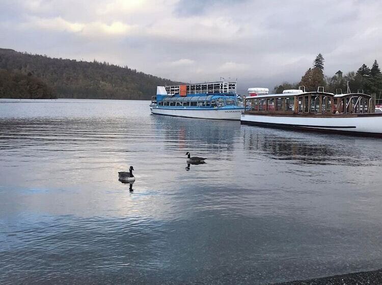 ペンション Virginia Cottage Guest House